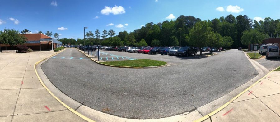 The Lafayette car line has always been an issue, with bthe morning always full of angry parents waiting to drop their kids off, or students trying to rush out of the school at the end of the day. This was something Dr. Holloman tried to fix as it was one of her key issues.