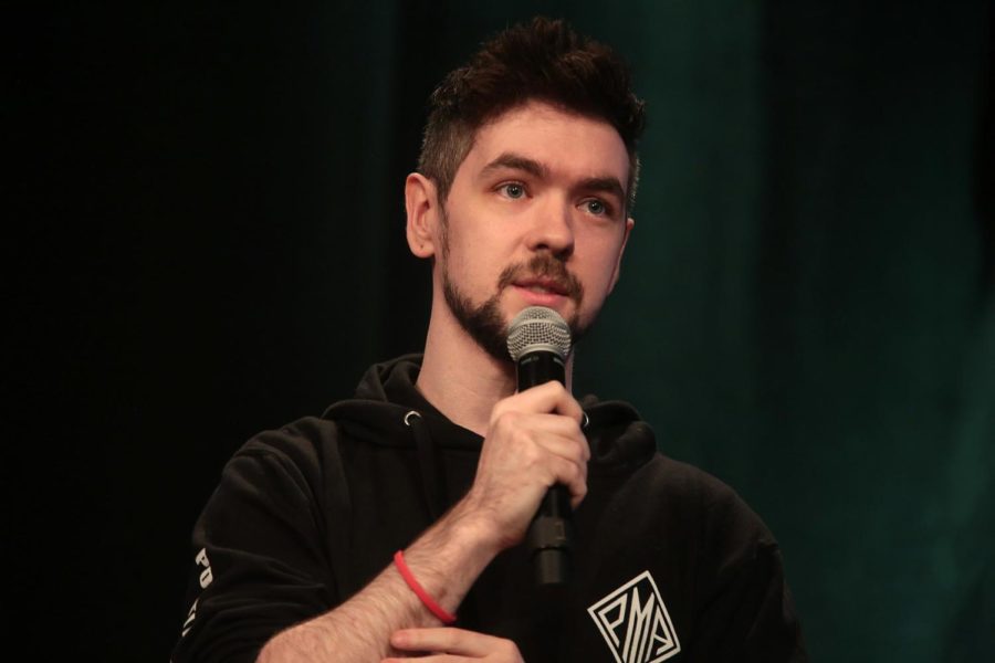 Popular content creator and youtuber, Sean Mcglauchlin better known as Jacksepticeye, is in the hot seat as most of his content could easily be branded for kids resulting in his most valuable revenue source being pulled.