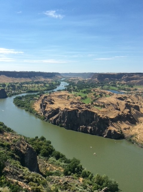 A beautiful green river in Battle Mountain Idaho 
is the perfect place to have a fun river day and 
to go kayaking. Humboldt stretches across Idaho 
over 1600 miles and is the perfect destination for 
you to experience the great outdoors. 
