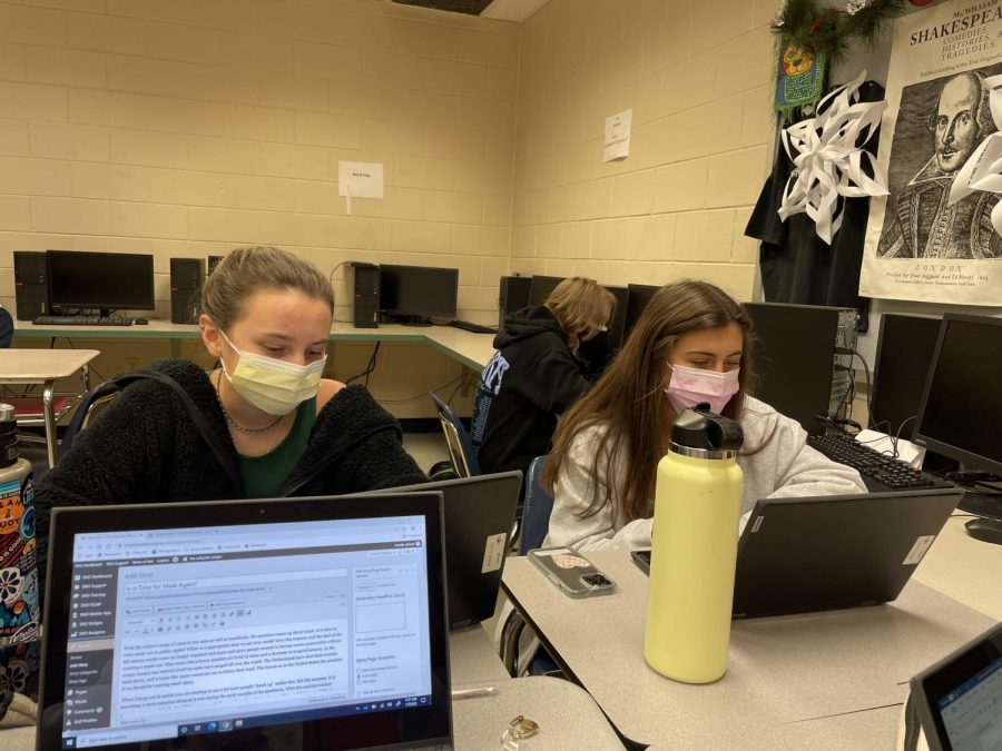 Lafayette High School students, Meghan Degrandpre and Clara Burgess, are deciding to mask up! Lets mask up rams!