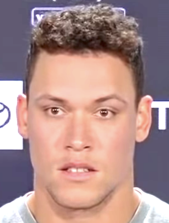 Yankees player Aaron Judge speaking at a press conference