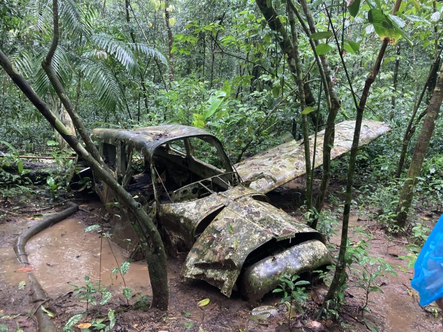 Airplane crashed that used to fly people into the Osa Peninsula rain forest before it crashed.