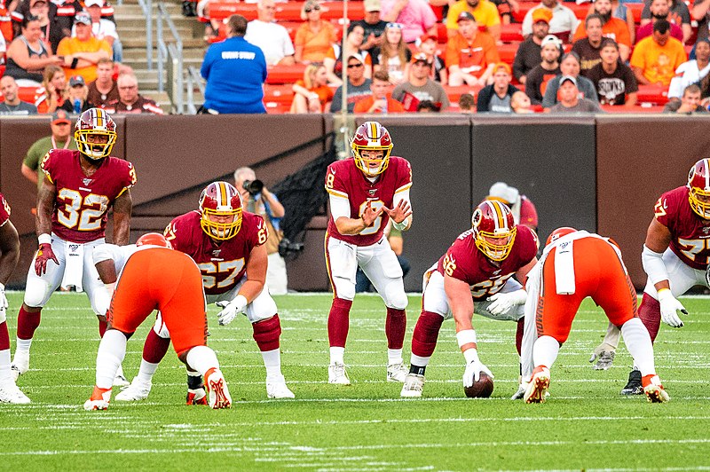 800px-Redskins_vs_browns_2019_preseason