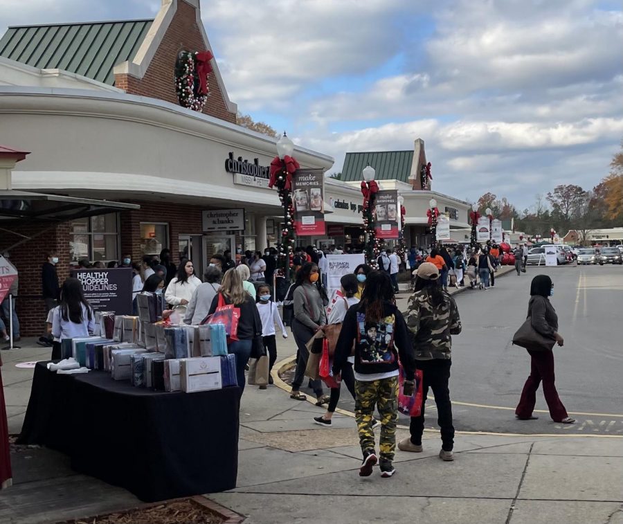 Thousands of shoppers flocked to the Williamsburg Premium Outlets on Black Friday, an event many fear will be a super spreader