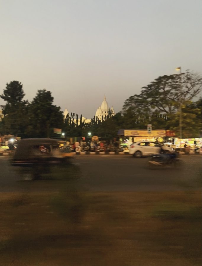 India's unique architecture and infamous busy streets are a sight you wouldn't want to pass up.