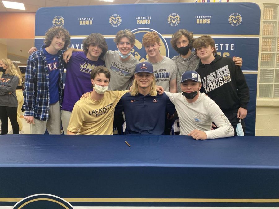 Luke Hanson poses with the other members of the 2019 Championship Team.