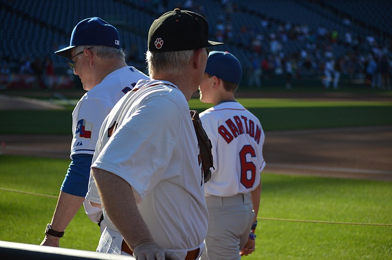 Out of the hundreds of cuban players throughout the years, only four of them have made the Hall of Fame.