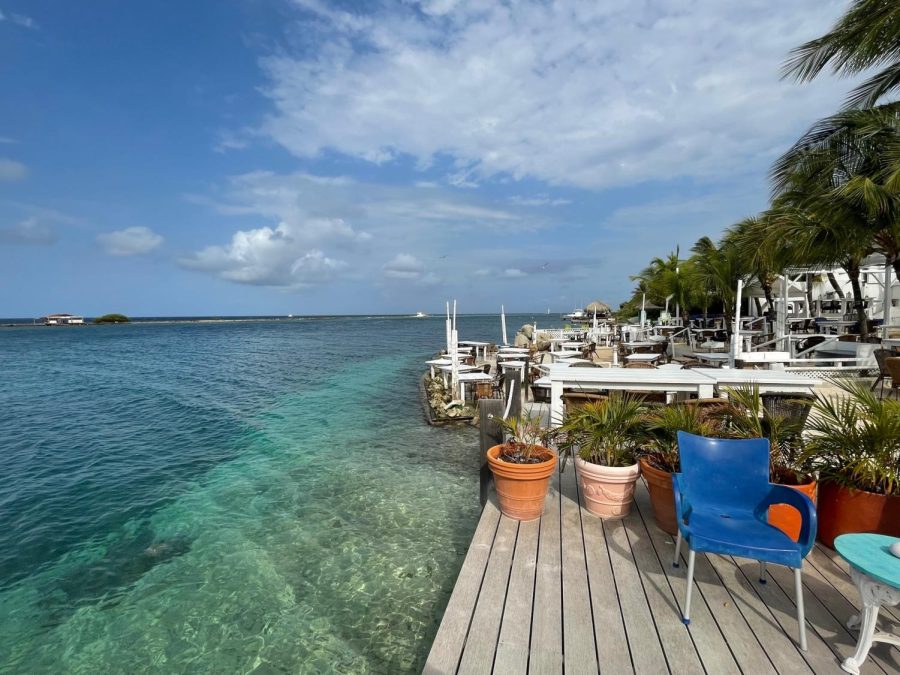 After long days of hiking, swimming, and exploring, restaurants by the shore provided some much needed nourishment, coupled with an incredible view.