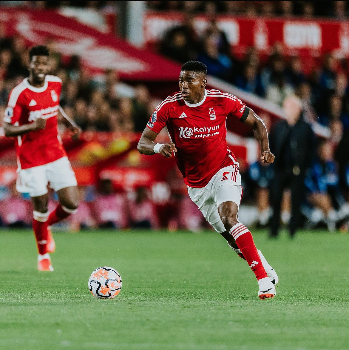 "Awoniyiiiiiii!!!!!!" Taiwo Micheal Awoniyi is Nottingham Forests number 9. He is a player you can always count on for a goal when it matters. Awoniyi became the first player since 1995 to score in four straight Premier League games for Forest. 