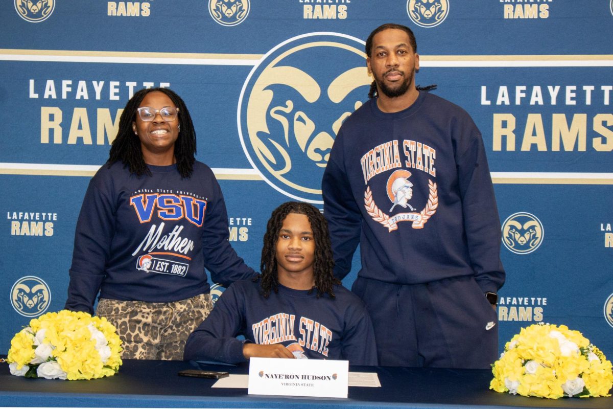 Nae'Ron Hudson signs his letter of intent to Virginia State University.